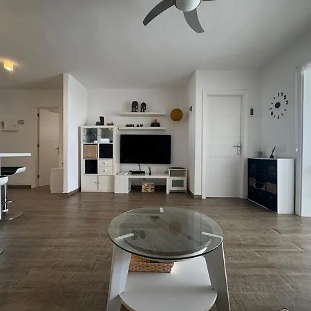 Modern Retreat Адехе