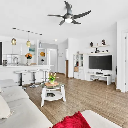 Modern Retreat Адехе