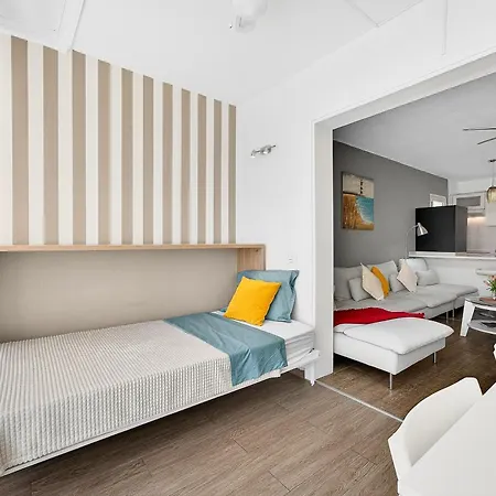 Апартаменты Modern Retreat Адехе