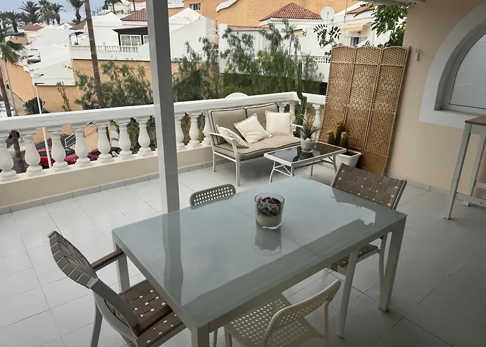 Modern Retreat 아파트 *