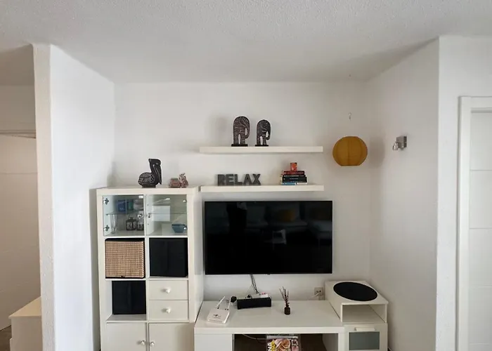 아파트 Modern Retreat